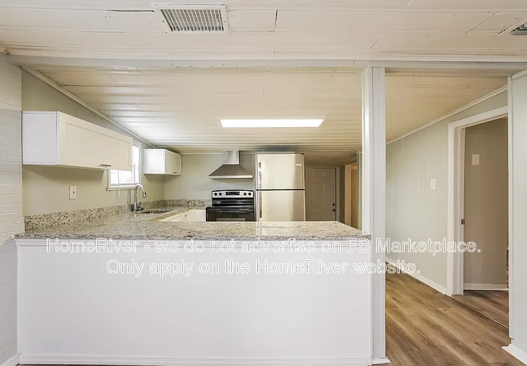 5304 E 14th Ave — Photo 7