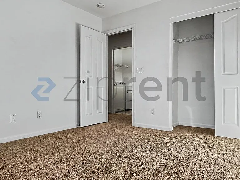 8464 Roseto Rd — Photo 25