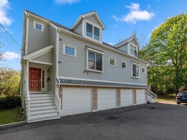 19 Dunstan St #19, Newton, MA 02465