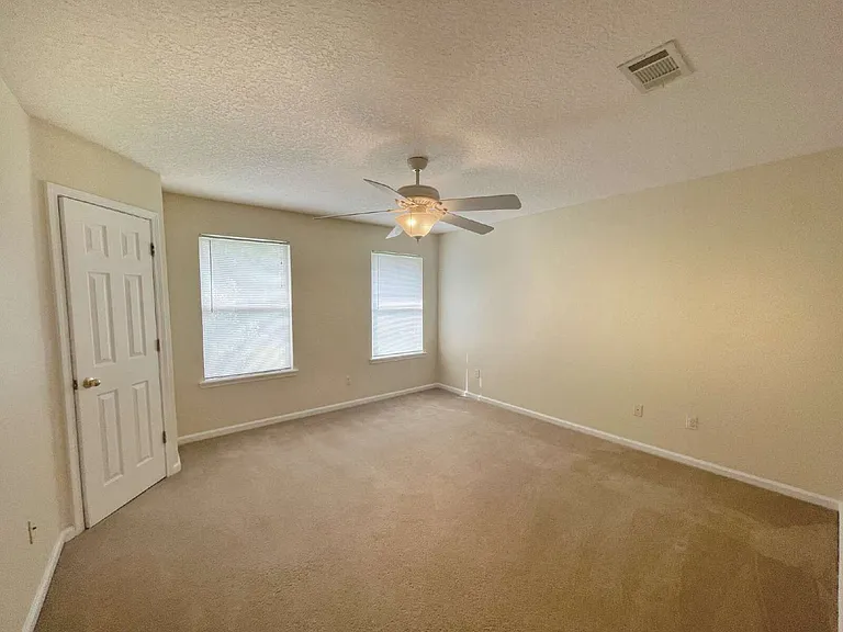 374 Scrub Jay Dr — Photo 17