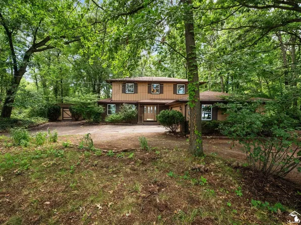 11275 Douglas Rd, Temperance, MI 48182