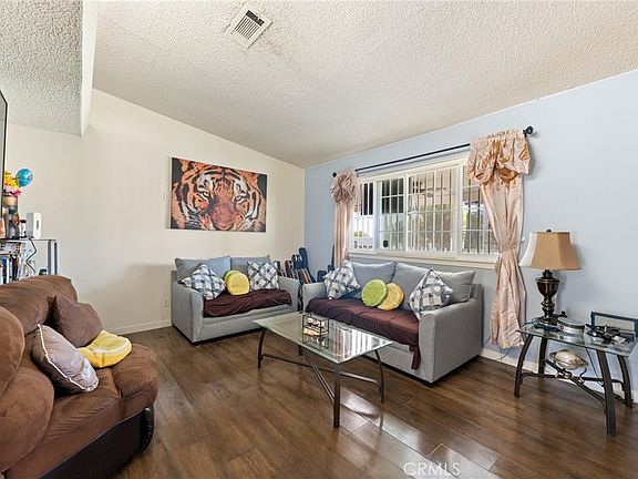 4th image of 6070 Blythe Ave