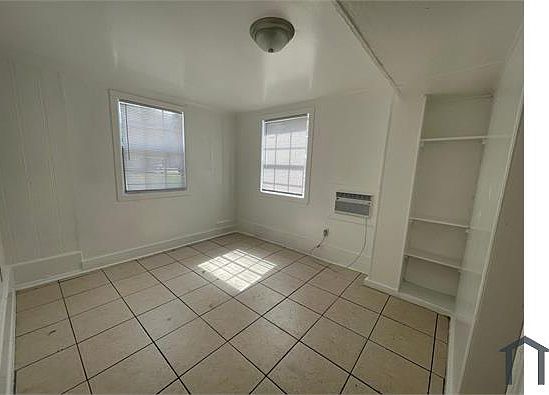 5th image of 632 42nd St APT A