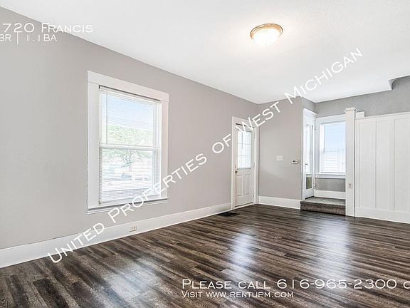4th image of 1720 Francis Ave SE