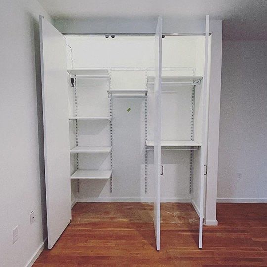Serenade-Apartments-Closet-With Adjustable-Shelving