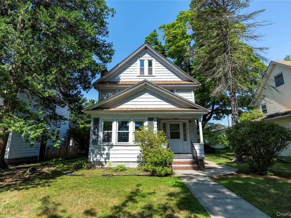 8 Mitchell Avenue, Poughkeepsie, NY 12603