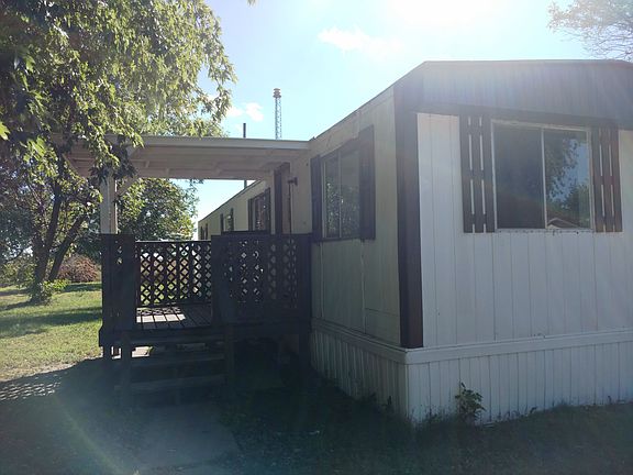 2nd image of 207 Cardinal Dr