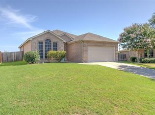 8685 Fernhill Dr, Fort Worth, TX 76123