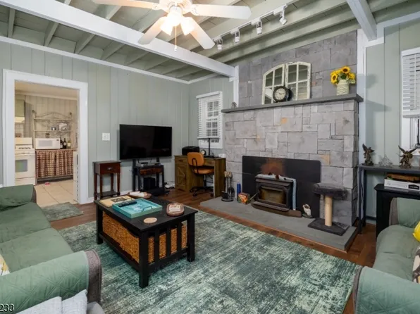 10 Pochuck Dr, Vernon Twp., NJ 07461