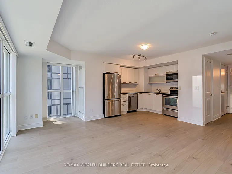 28 Ted Rogers Way #1212 — Photo 19