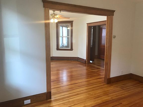 3rd image of 11 Saint George Ave #1