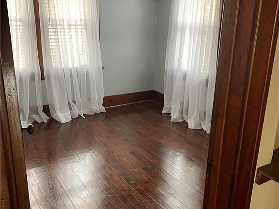 3rd image of 251 Stanford Ave