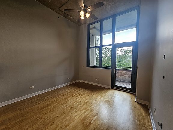 5th image of 320 E 21st St Unit 208