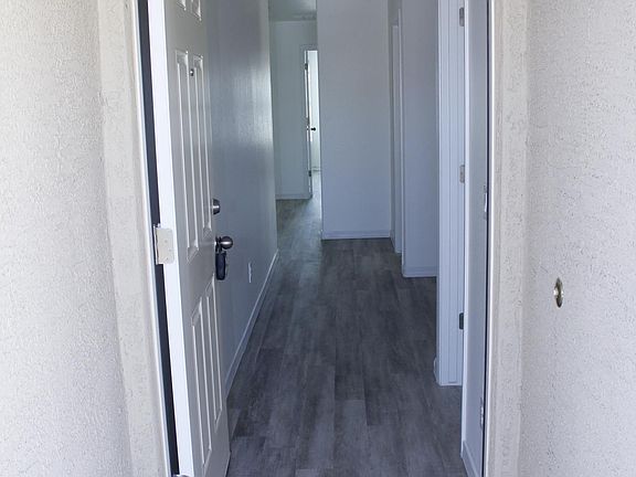 3rd image of 123 E Watson Pl