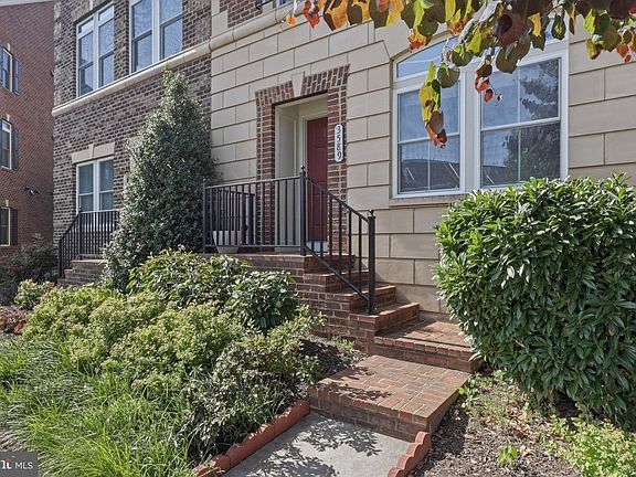 3rd image of 3589 Katherine Way