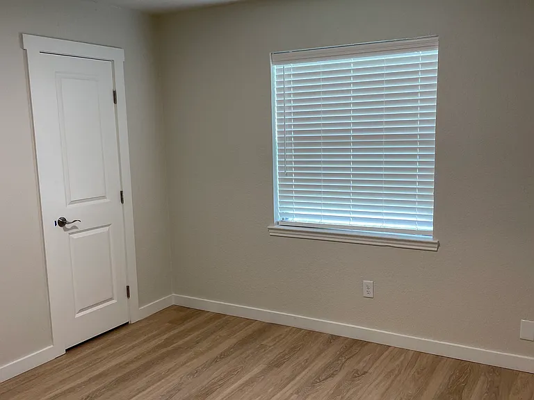 8021 Miles Dr — Photo 23
