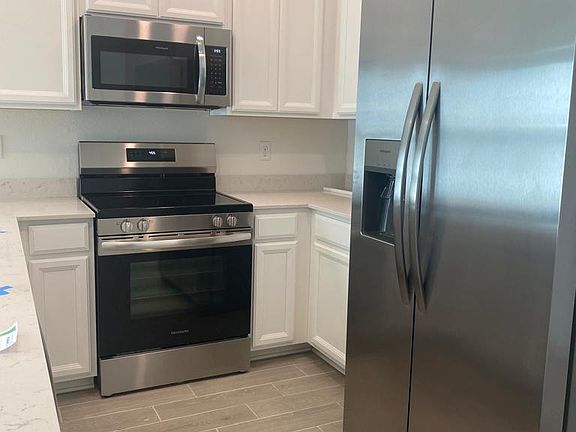 4th image of 78 Carmella Ct