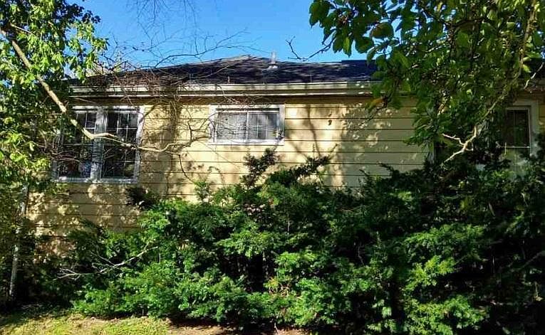 2nd image of 739 Greenmound Rd