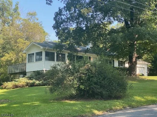 1 Pochuck Mtn Dr, Vernon Twp., NJ 07418