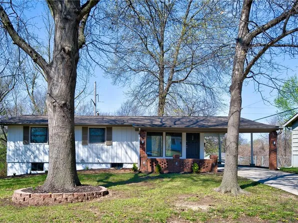 5916 N Michigan Ave, Kansas City, MO 64118