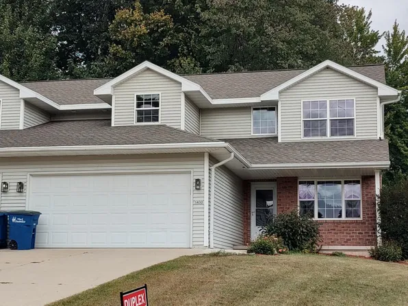 1430 Snow Shoe Trl, Suamico, WI 54173