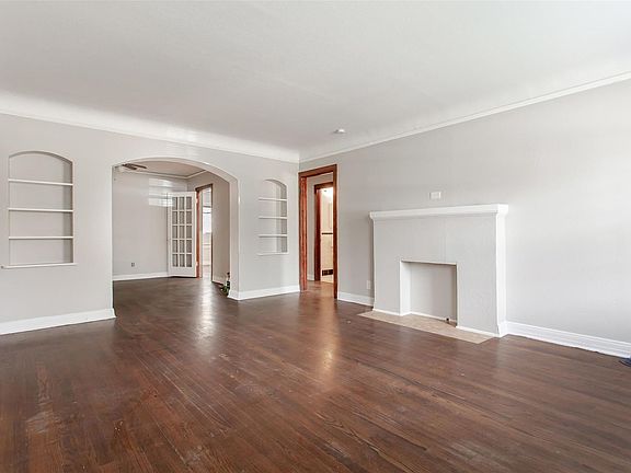 2nd image of 5918 La Vista Dr #1