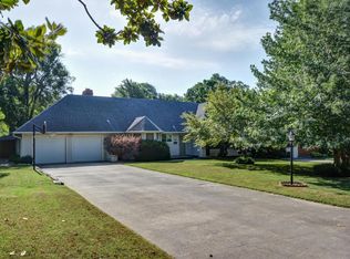 2032 S Eureka Ter, Springfield, MO 65804