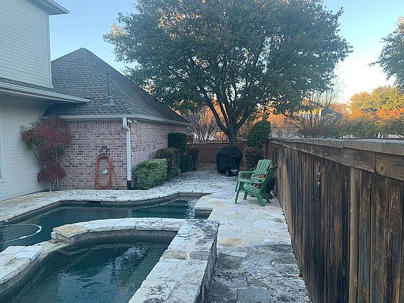 2nd image of 2852 Oakbriar Trl