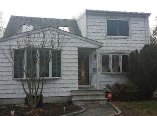 57 Hilliard Ave, Central Islip, NY 11722