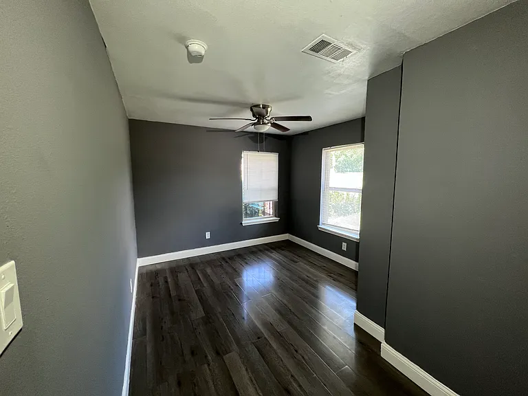 2224 Morrell Ave — Photo 8