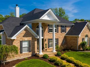 618 Dartmouth Crest Dr, Ballwin, MO
