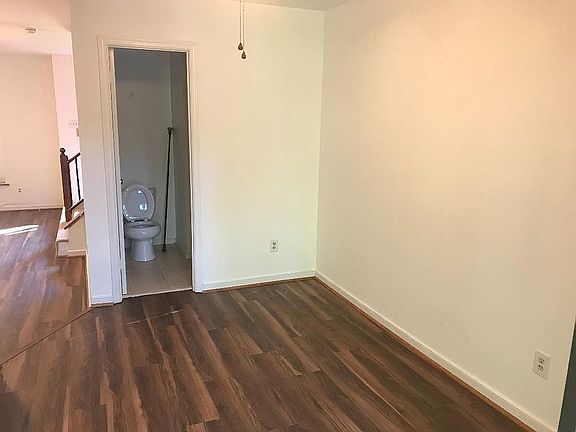 3rd image of 2063 Airy Cir