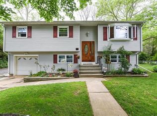 11 North St, Old Bridge, NJ 08857