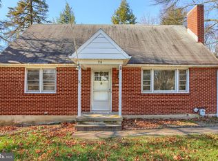 98 N Lockwillow Ave, Harrisburg, PA 17112