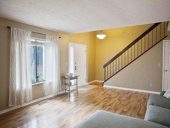 5th image of 1312 Daventry Ct