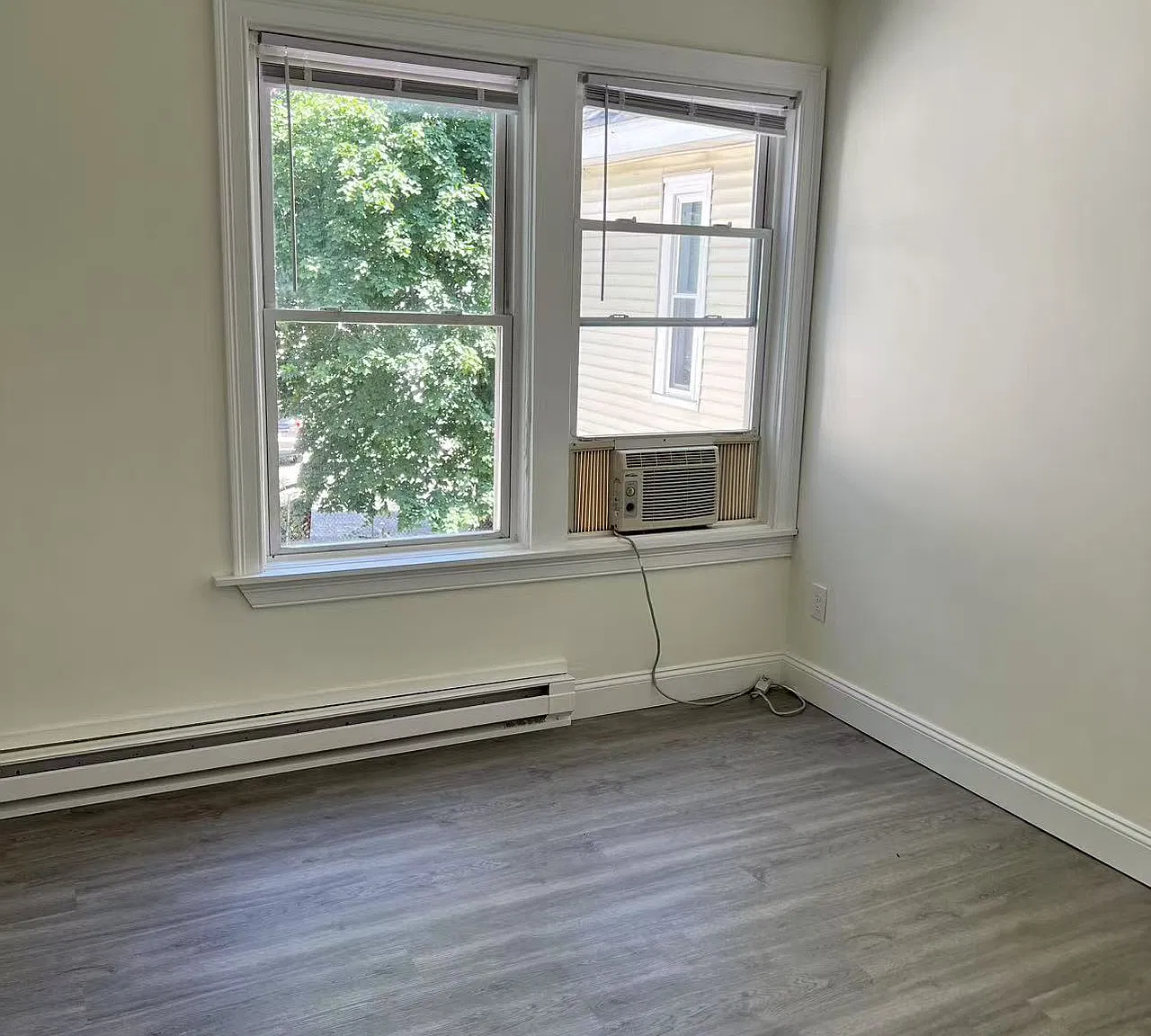 2 bed, 900 sqft, $2,200 — Photo 3