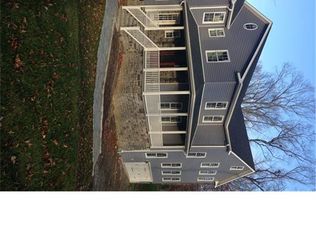 21 Highclere Ln, Valhalla, NY 10595