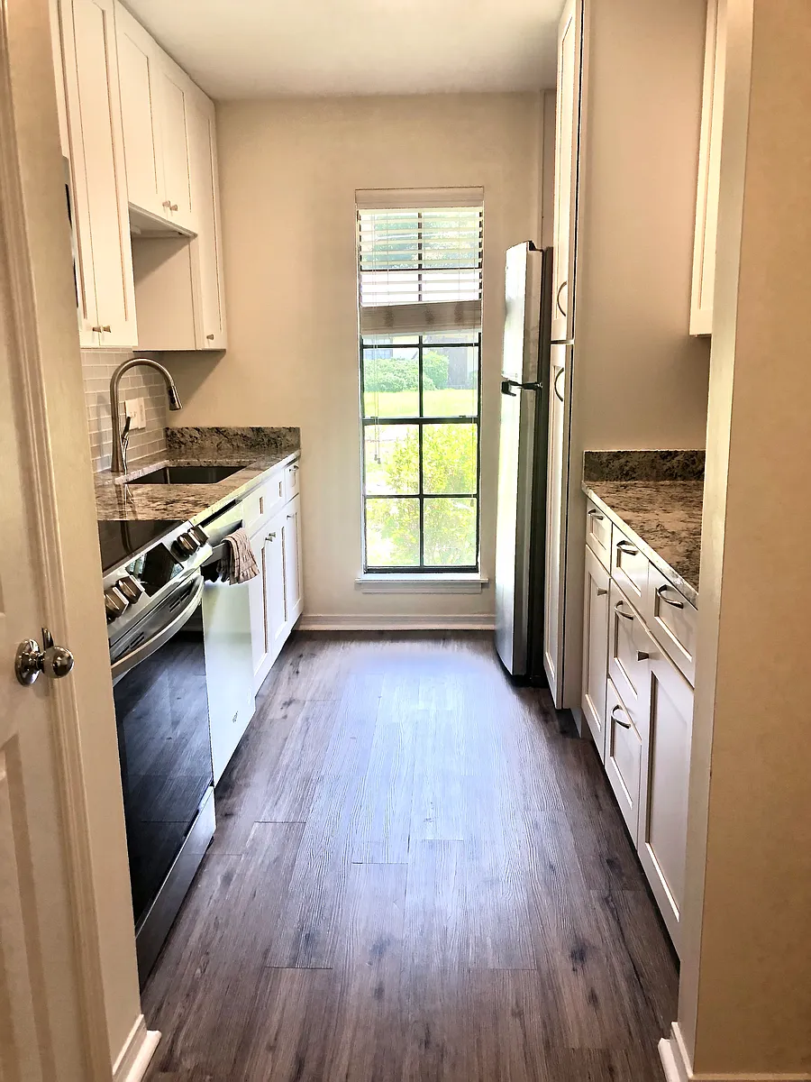 Building Photo - 9 N Grand Blvd #9