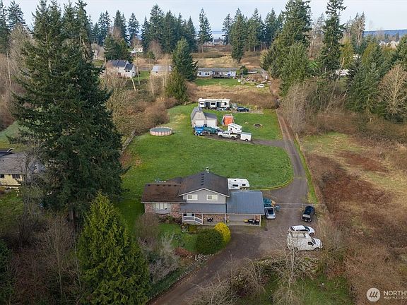 4th image of 3724 Densmore Road