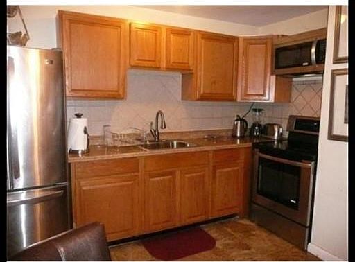 4th image of 49 Nelson Dr #A
