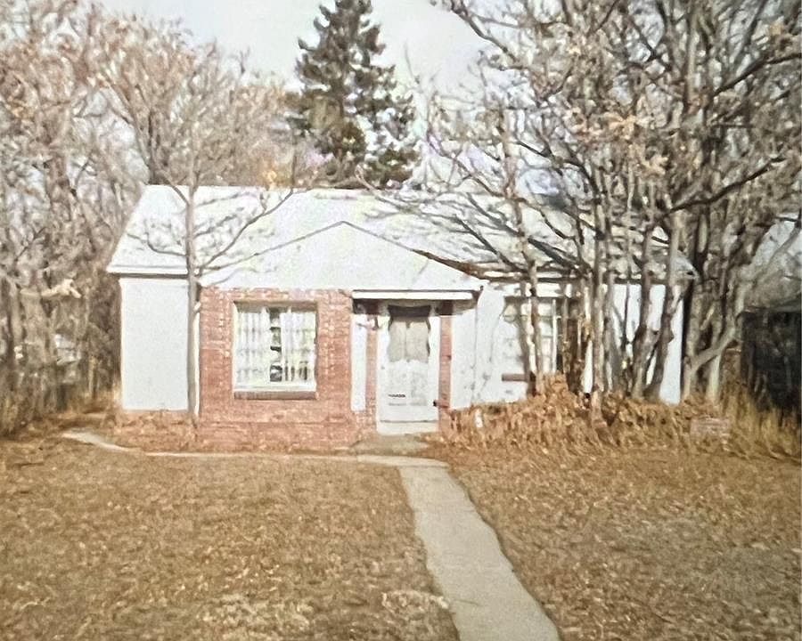 1st image of 1361 W Custer Place
