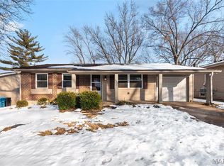 533 Golfwood Dr, Ballwin, MO 63021