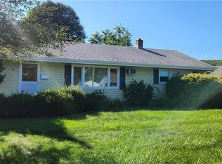 33 Brill Ave, Waterford, CT 06385