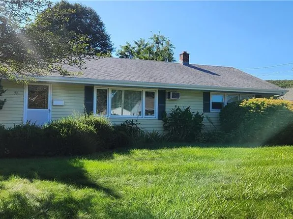33 Brill Avenue, Waterford, CT 06385