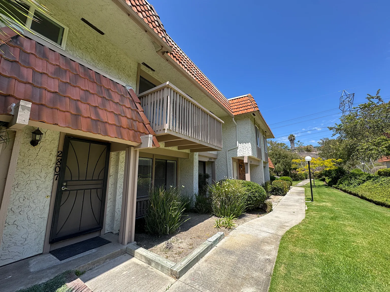 3 bed, 2.5 bath, 1496 sqft, $3,850 — Photo 1