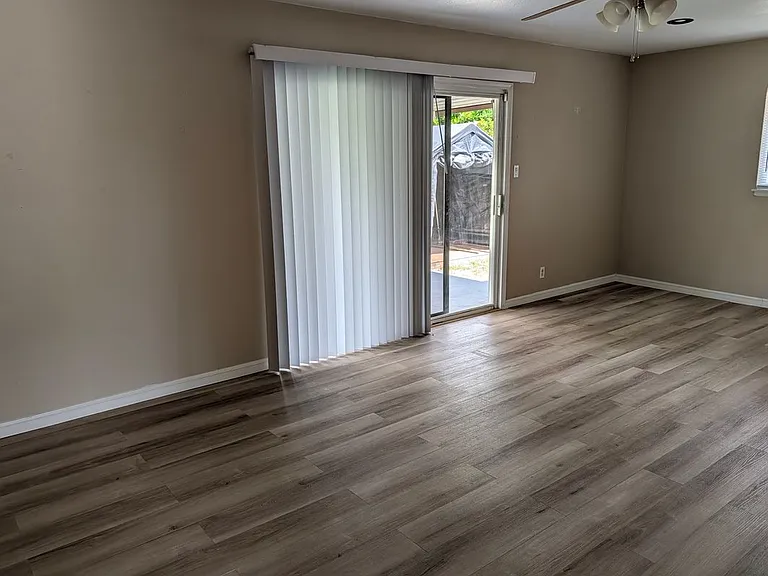 8641 Garfield St — Photo 12