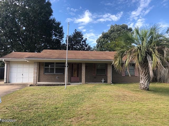 1st image of 513 Hayden Dr