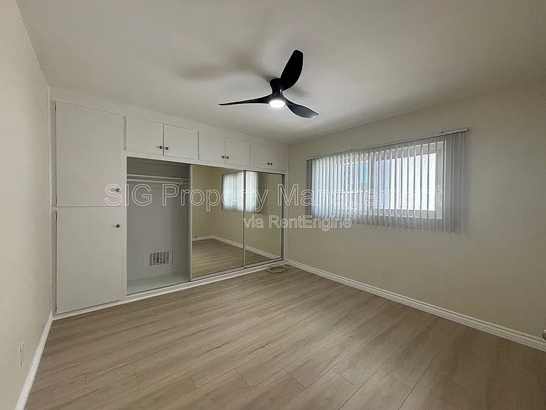 526 E Windsor Rd #10 — Photo 10