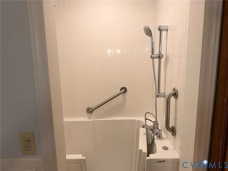 5970 Springfield Rd — Photo 11