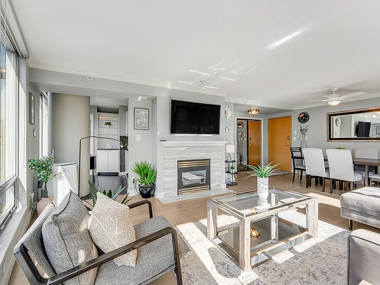 837 Hastings St W #1605 — Photo 14